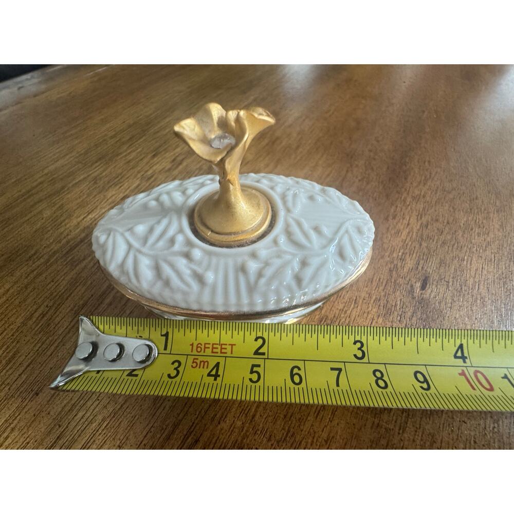 Lenox China Treasures April Birthstone Porcelain Trinket Box - Picture 7 of 9